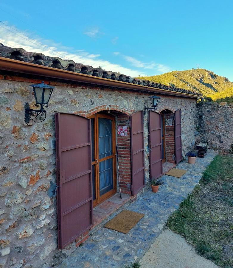 Corral D'En Romagosa Guest House Begues Ngoại thất bức ảnh