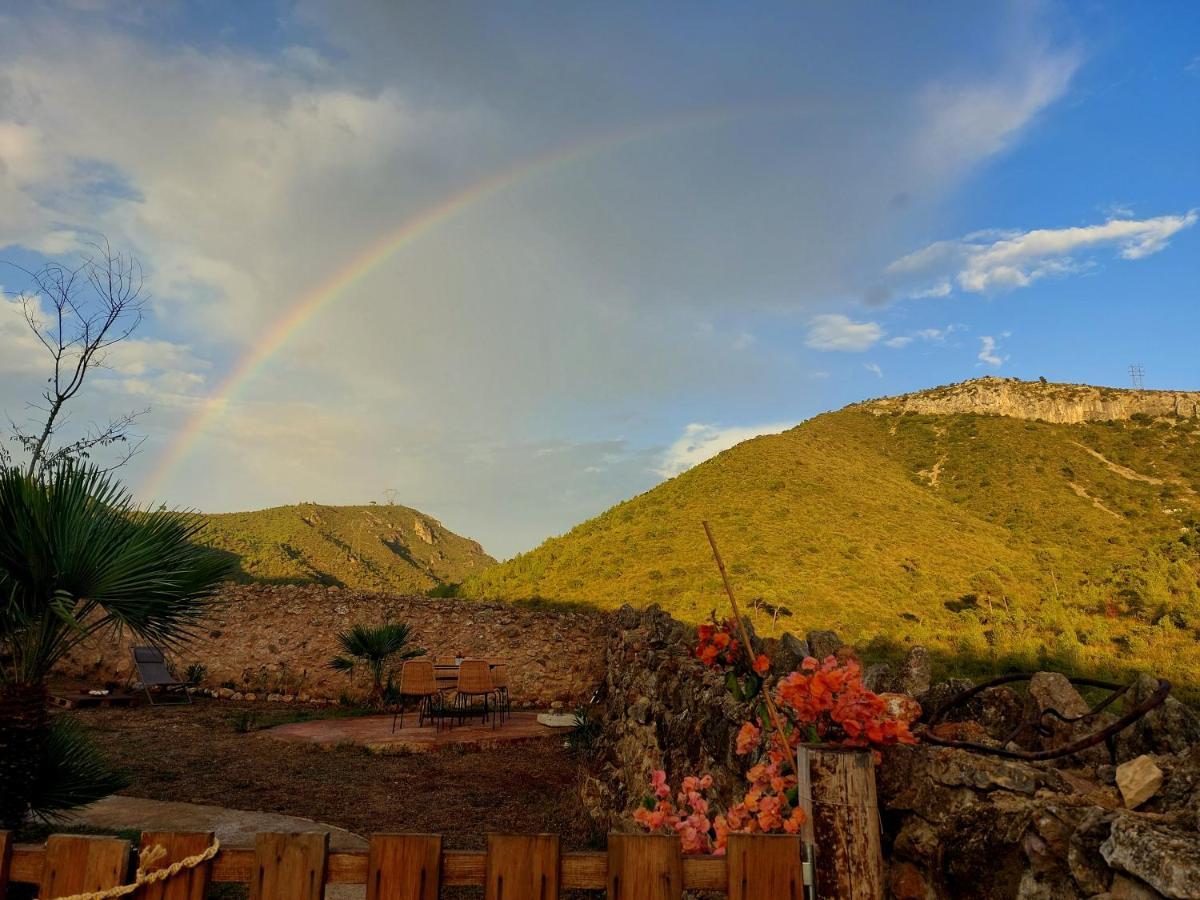 Corral D'En Romagosa Guest House Begues Ngoại thất bức ảnh